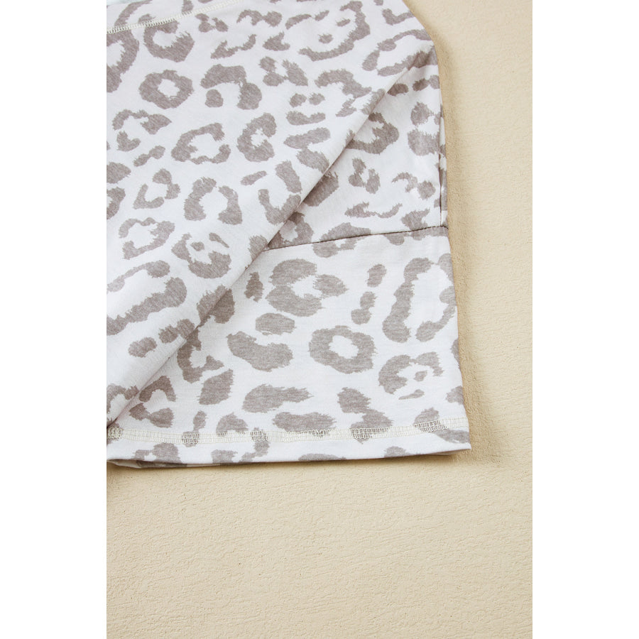 Brown Leopard Print V Neck Plus Size T Shirt Plus Size/Plus Size Tops/Plus Size Tops & Tees