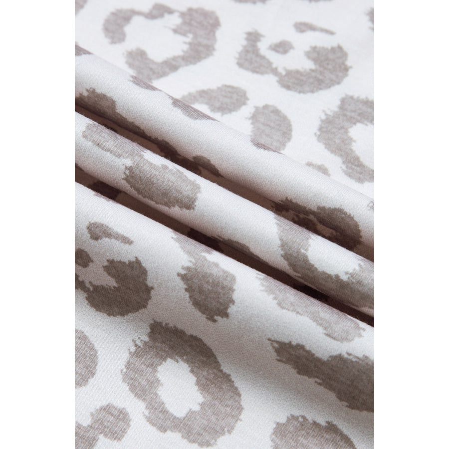 Brown Leopard Print V Neck Plus Size T Shirt Plus Size/Plus Size Tops/Plus Size Tops & Tees