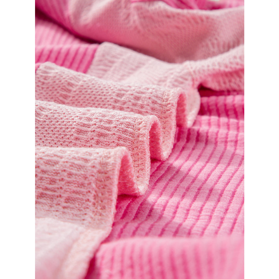 Exposed Seam Contrast Round Neck Sweatshirt Apparel and Accessories