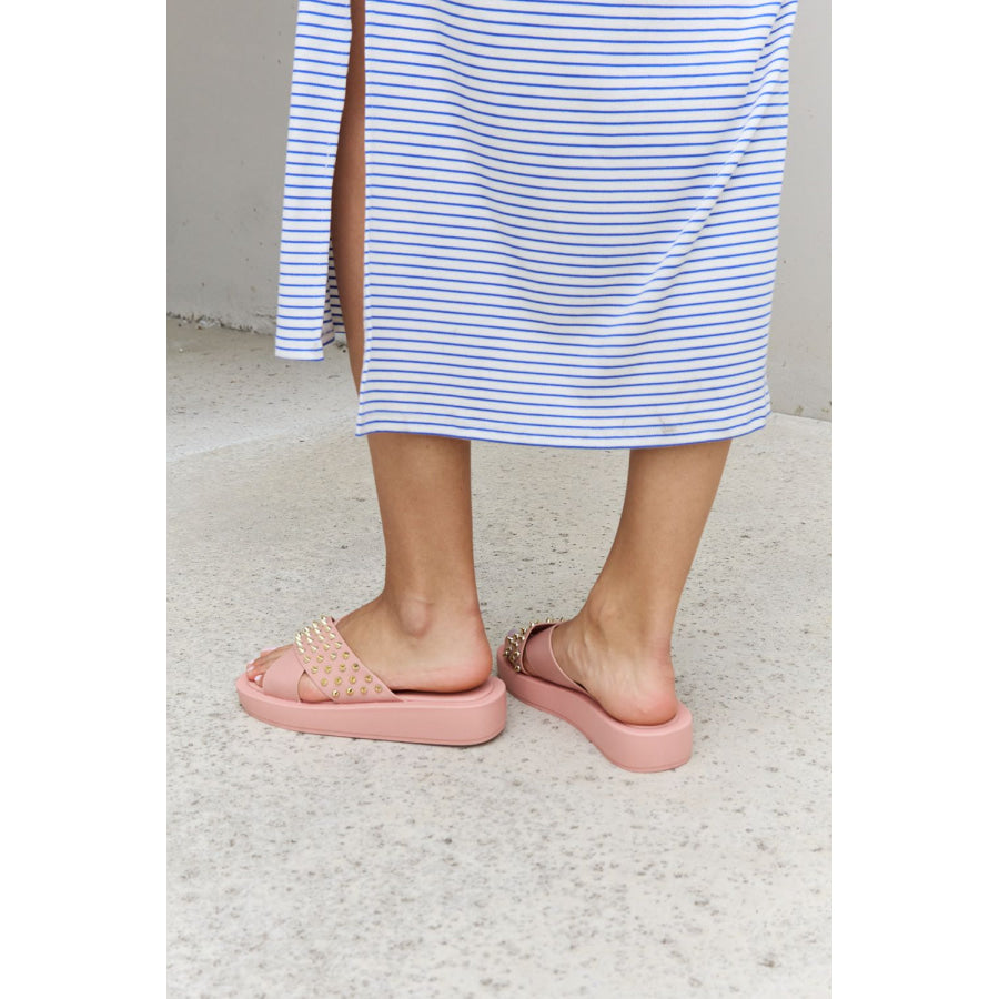 Forever Link Studded Cross Strap Sandals in Blush