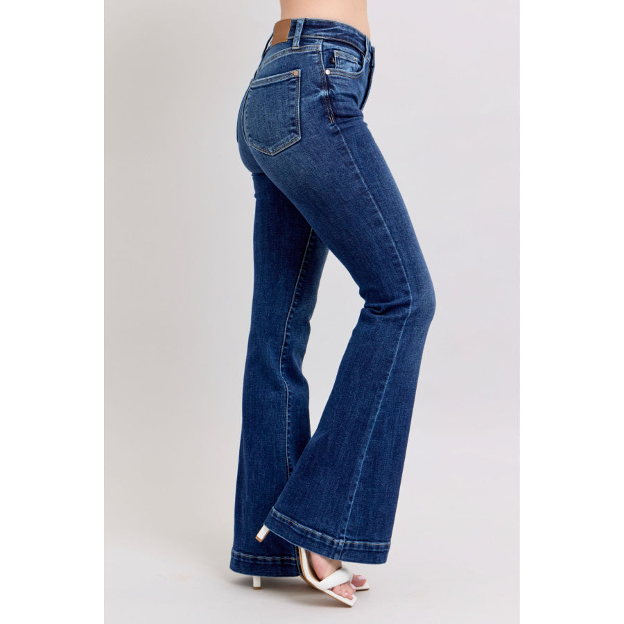 deda18fd-ea42-439b-a4b4-744351cfbaa5-Max