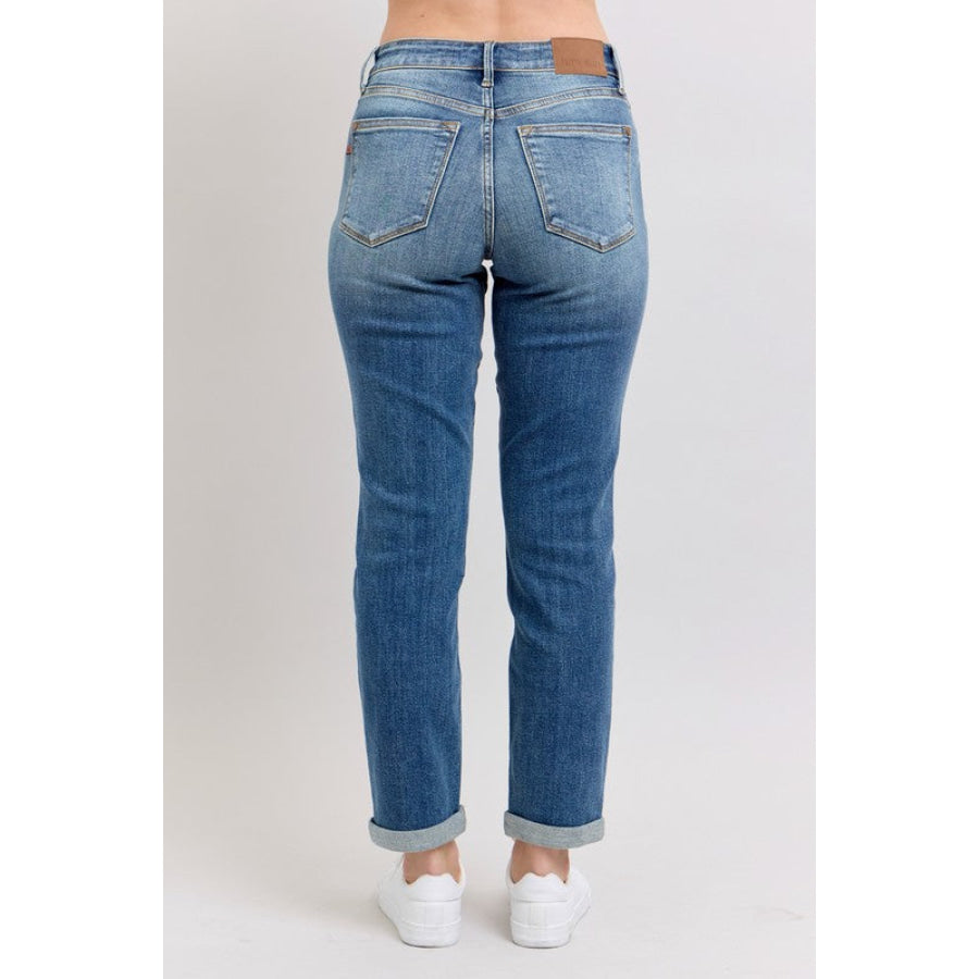 ff2df572-3d5e-4837-8588-6138ab9e1a1a-Max