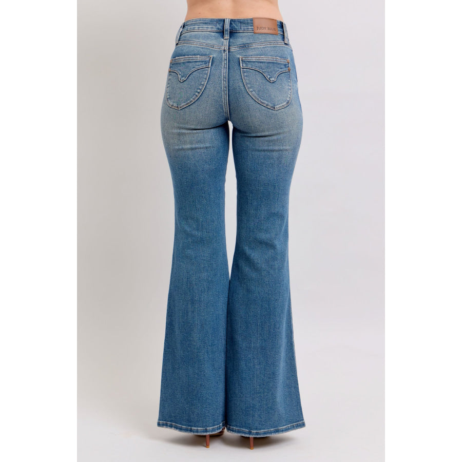 7613b1be-77c9-4fb2-8c0f-168d2ac18738-Max