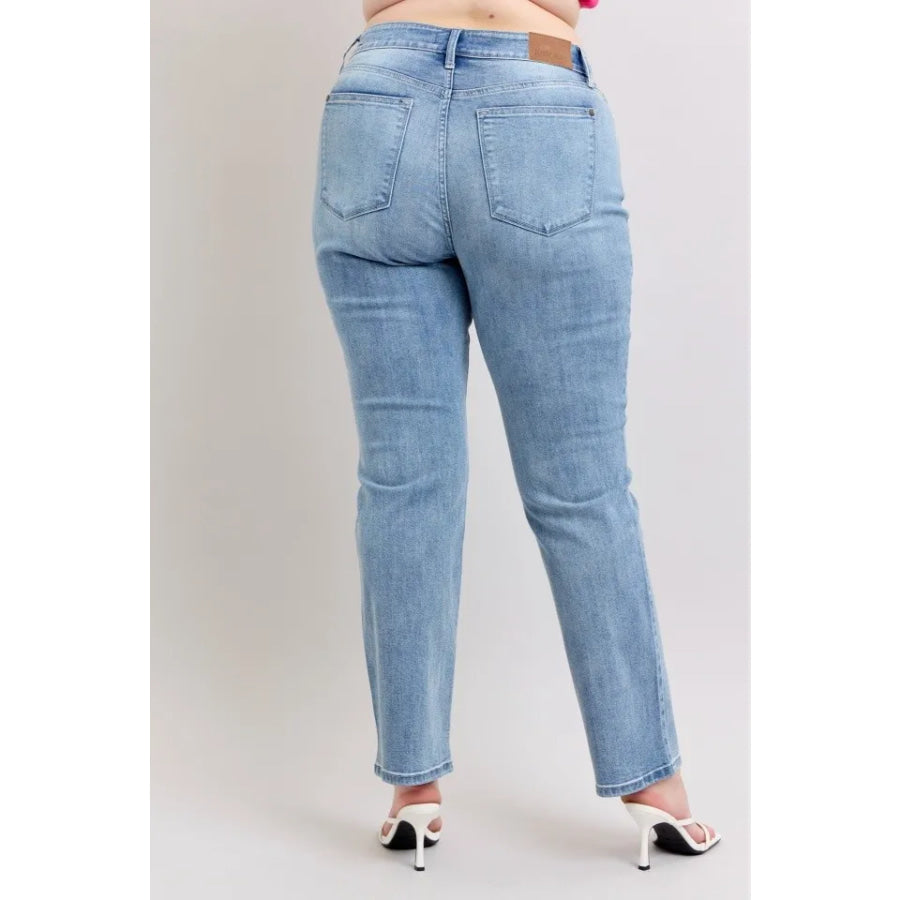 15b0bc99-f07f-443e-8238-d5ef8232c583-Max