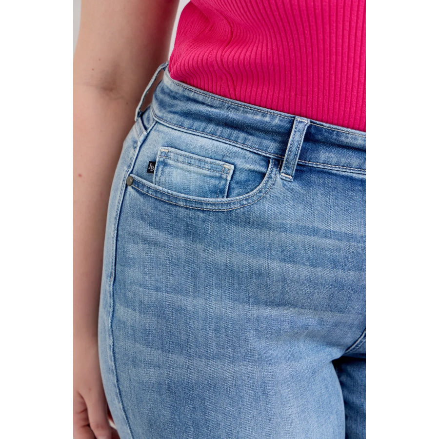 8da4e24d-01ed-40c3-bebc-094ae78bc3ca-Max