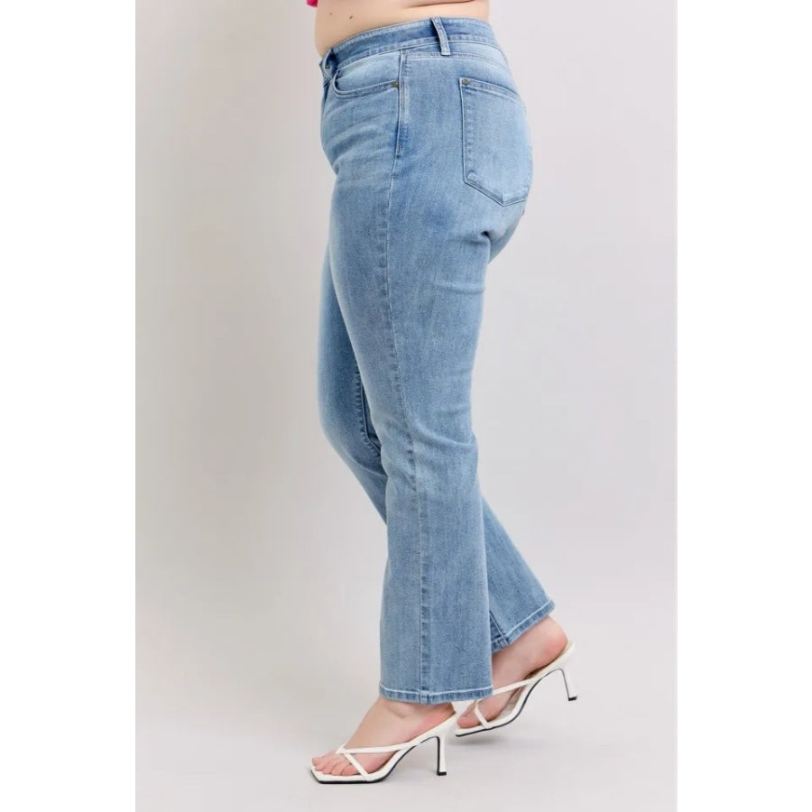 6069294c-16a1-4d64-9c37-1f6e93189ffb-Max