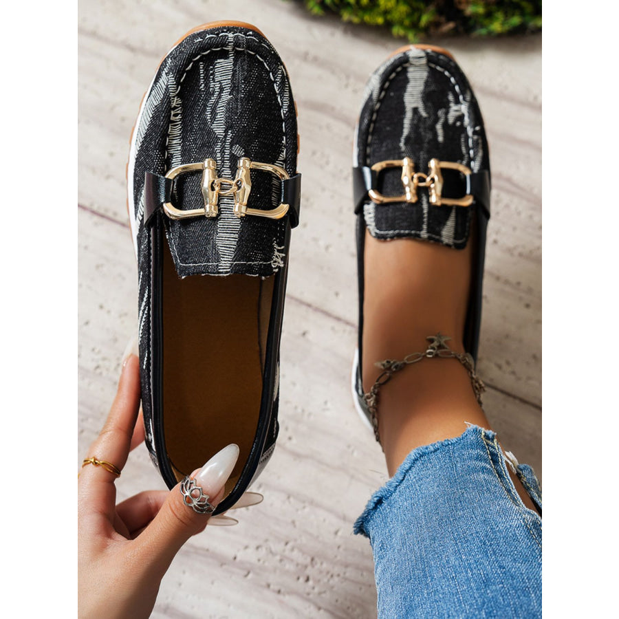 Metal Canvas Round Toe Slip-Ons Apparel and Accessories