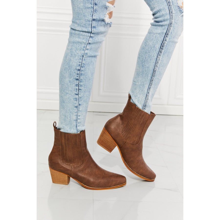 MMShoes Love the Journey Stacked Heel Chelsea Boot in Chestnut Chestnut / 6