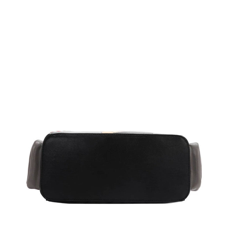 b4c3da9b-009c-416a-8fe6-57cb47a477c2-Max