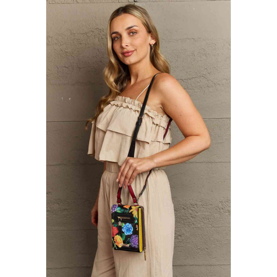 Nicole Lee USA Small Crossbody Wallet Handbags