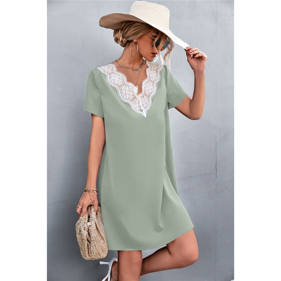 Spliced Lace Contrast Short Sleeve Dress Green / S
