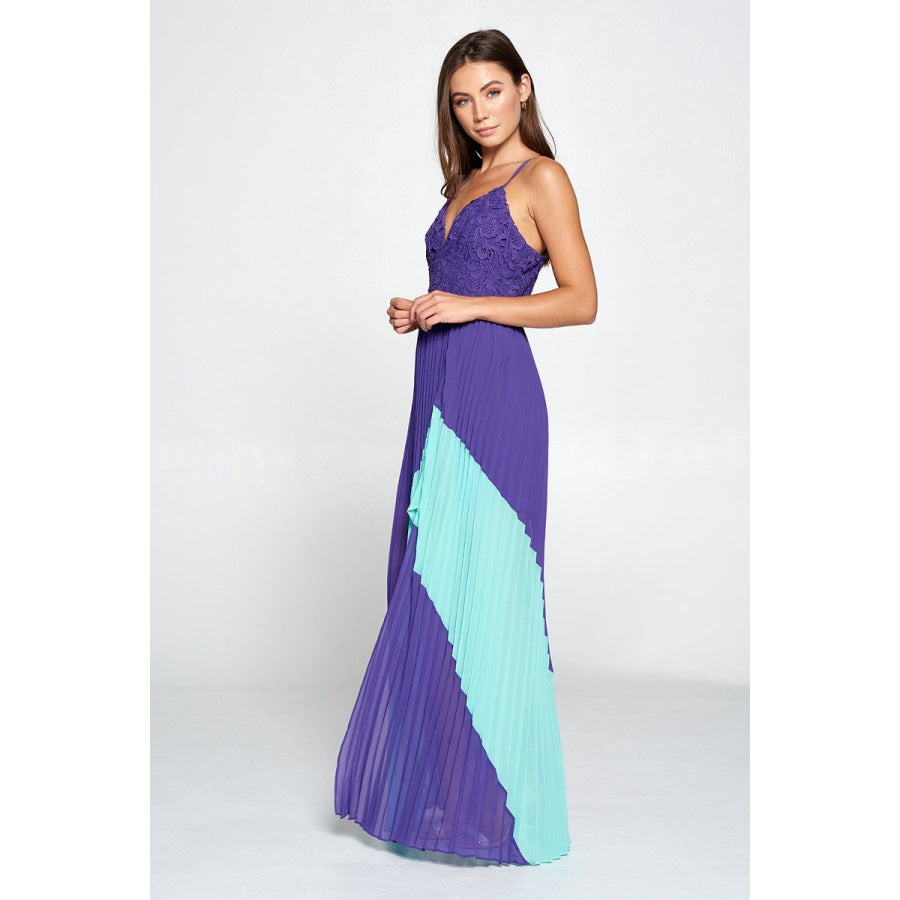 Strut & Bolt Caicos Lace Bodice Pleat Chiffon Two-Tone Georgette Gown Dresses
