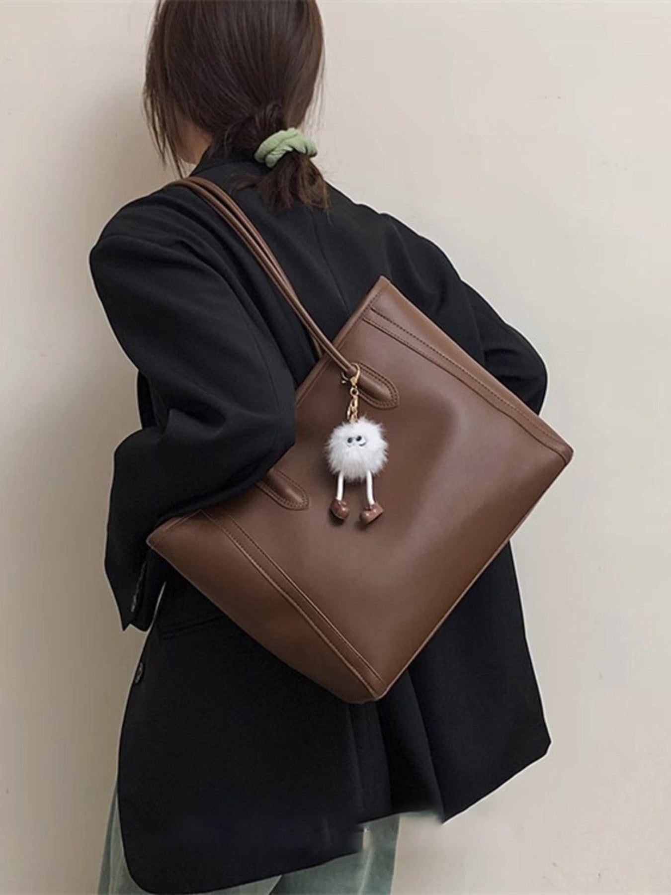 dc1b982efe694bb48a1d635ecae2536b-Max