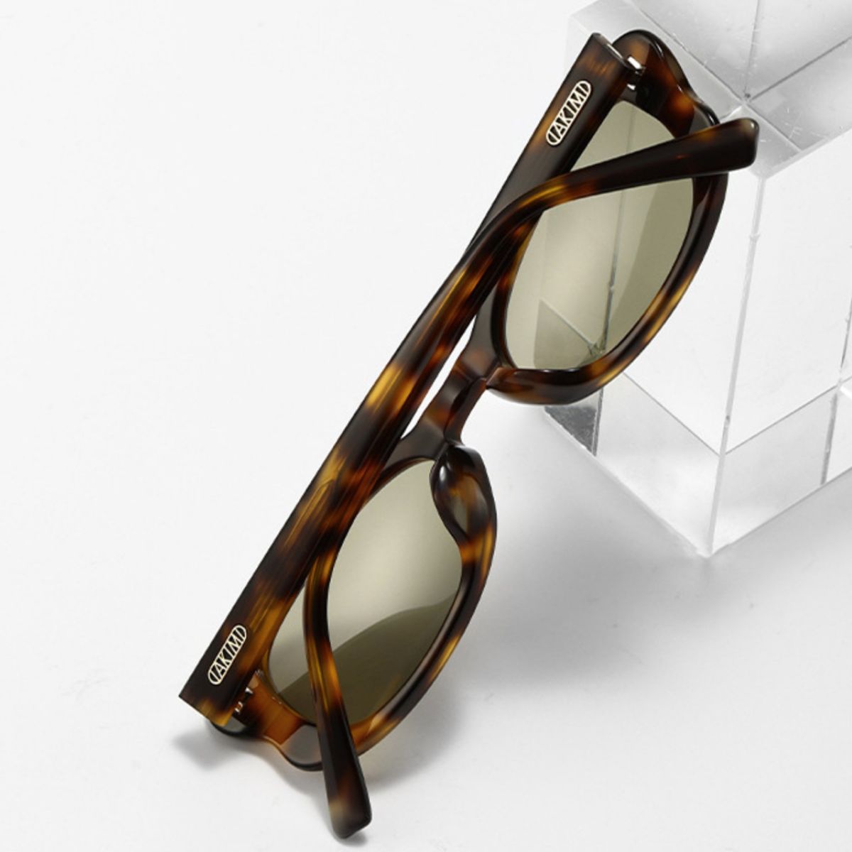 4d9a336f-2112-445d-938a-74c14a21721f-Max