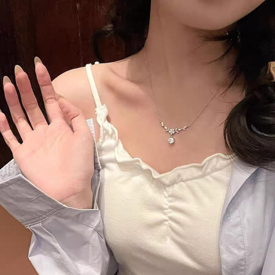 1 Carat Moissanite 925 Sterling Silver Leaf Flower Necklace Silver / One Size Apparel and Accessories