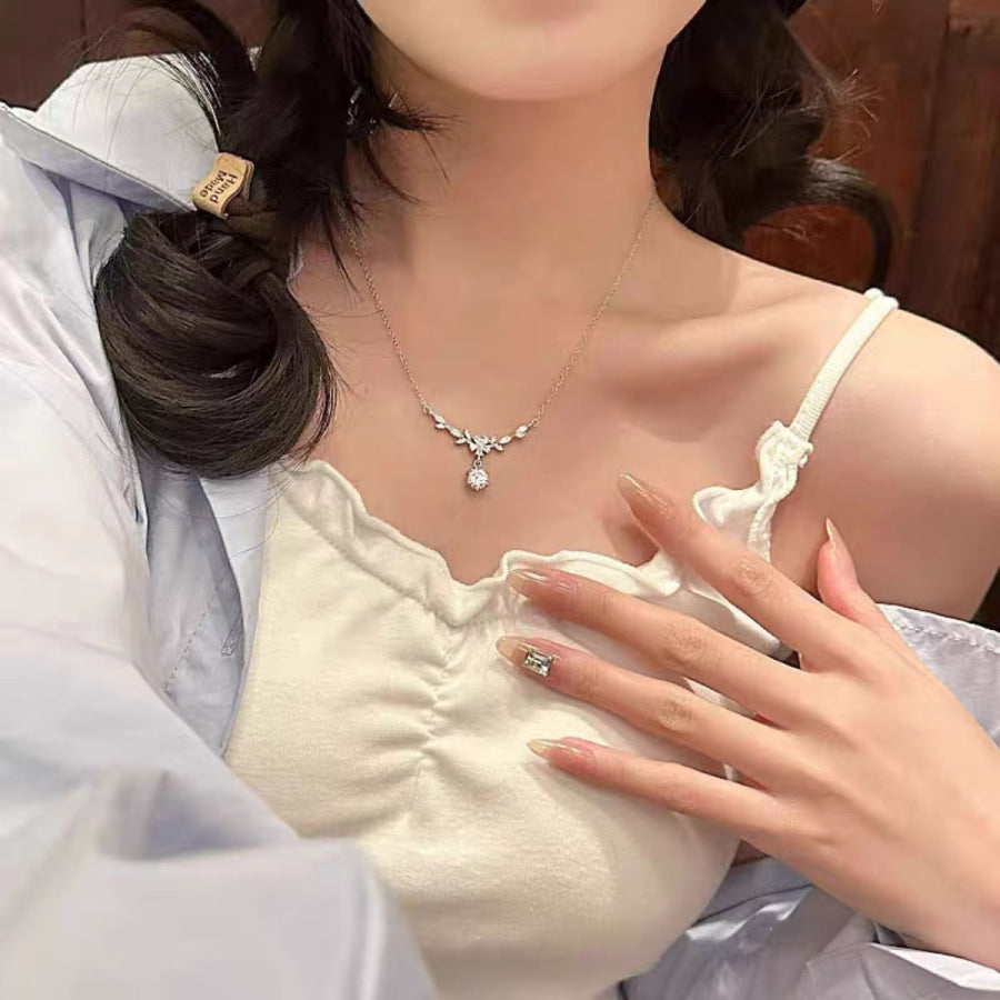 1 Carat Moissanite 925 Sterling Silver Leaf Flower Necklace Silver / One Size Apparel and Accessories