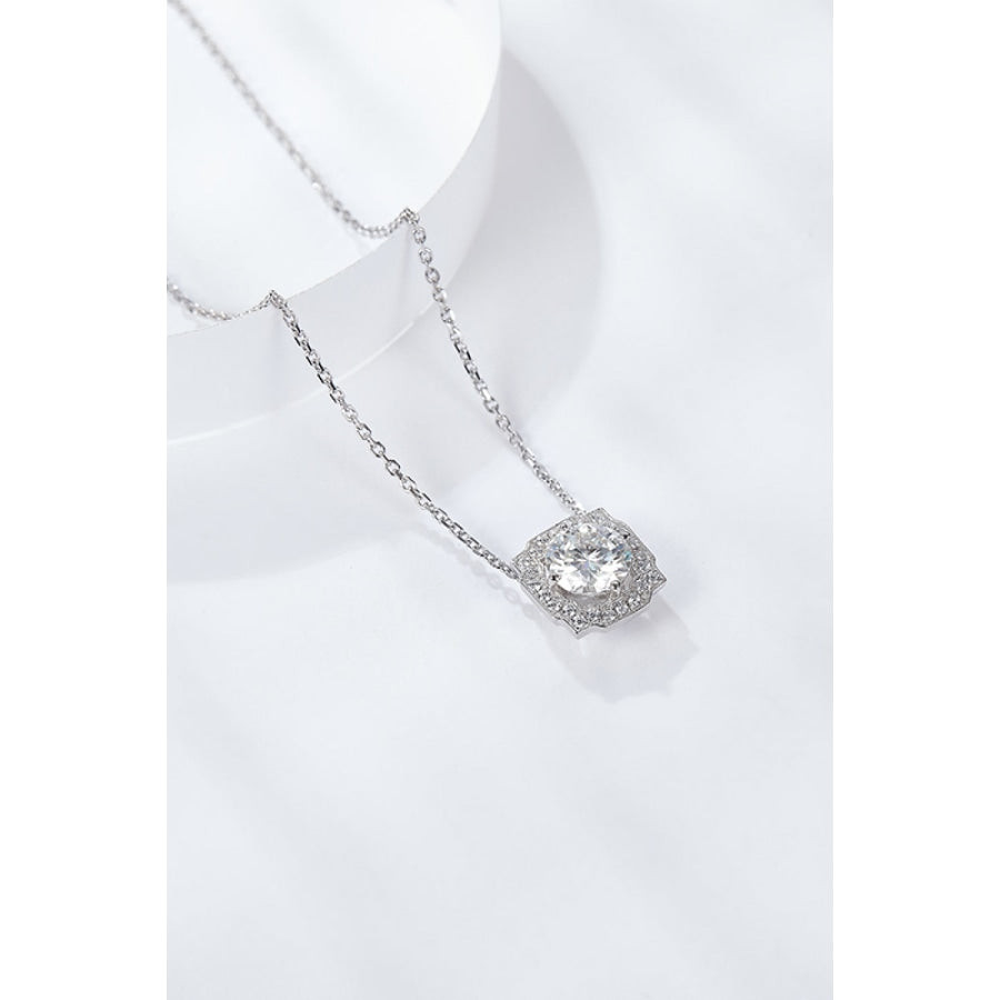 1 Carat Moissanite Flower Shape Pendant Chain Necklace Silver / One Size