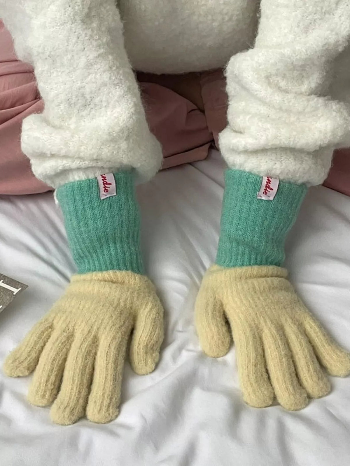 12e80d4ac4fc4dcdab8b2c47afcdc082-Max-Origin