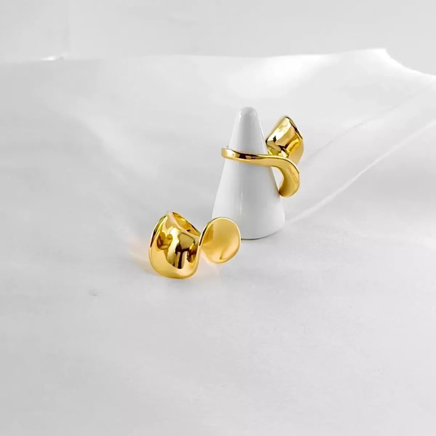 18K Gold-Plated Copper Geometric Sculptural Ring Gold / 9 Apparel and Accessories