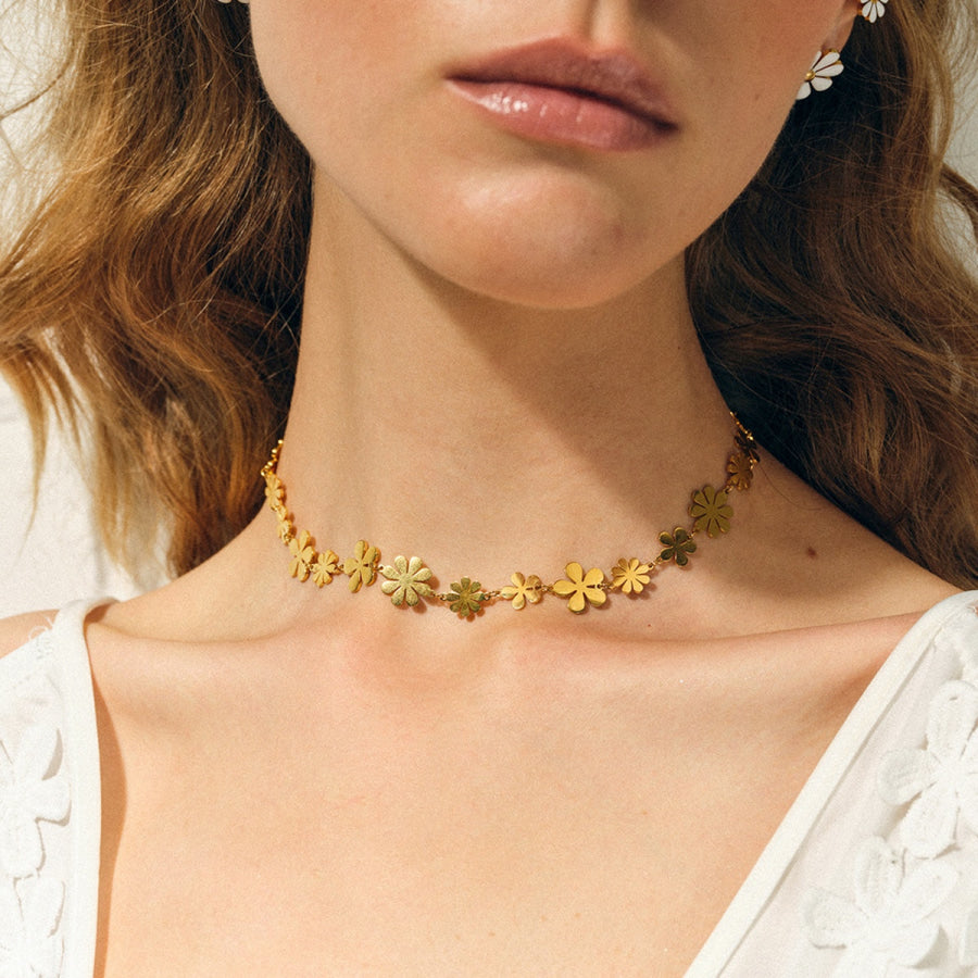 18K Gold-Plated Flower Necklace Gold / One Size Apparel and Accessories