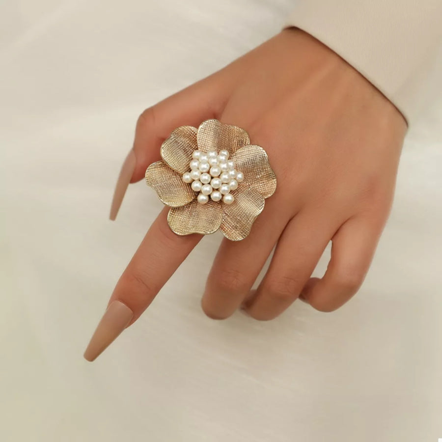18K Gold-Plated Pearl Flower Ring Gold / One Size Apparel and Accessories