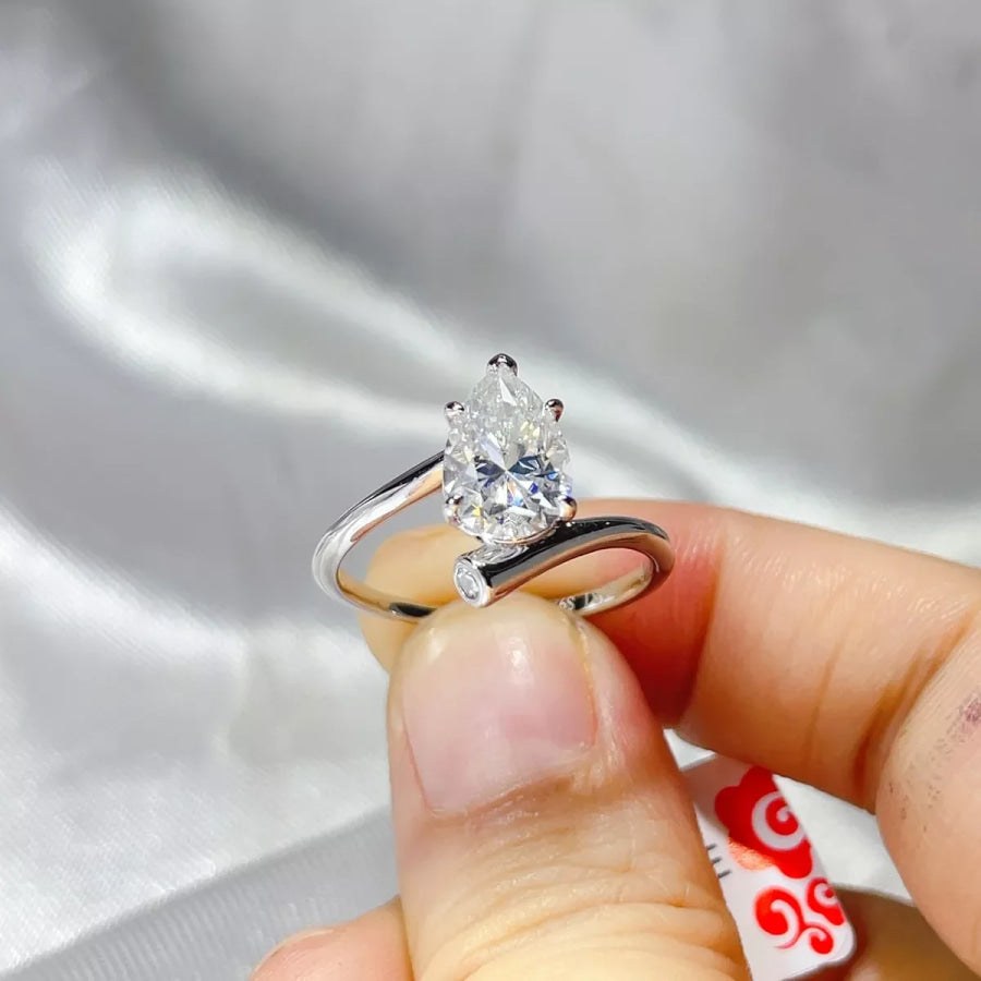 2 Carat 925 Sterling Silver Moissanite Ring Apparel and Accessories