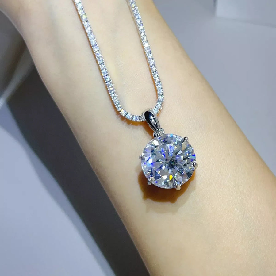 20 Carat 925 Sterling Silver Moissanite Pendant Necklace / One Size Apparel and Accessories