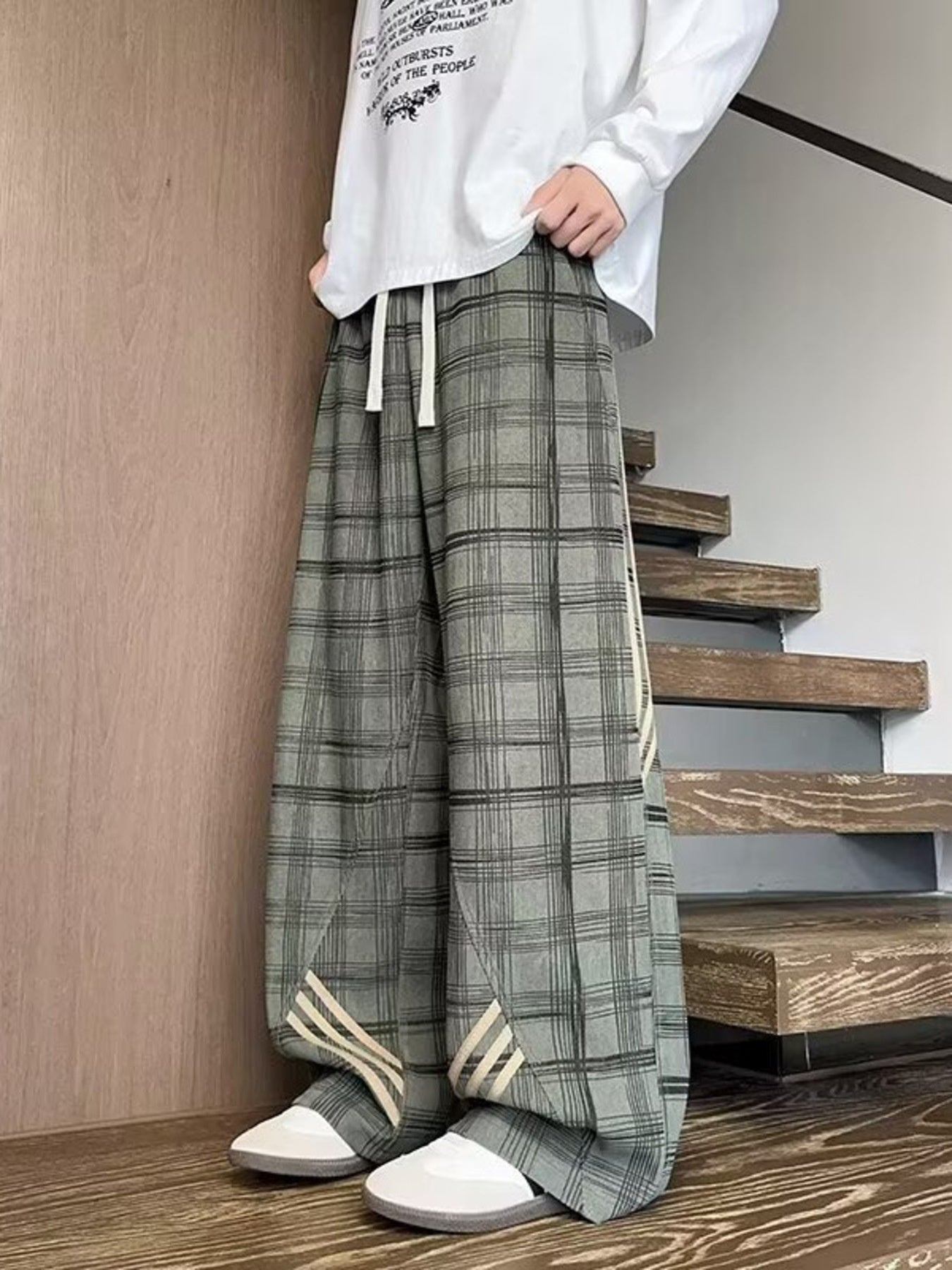 37cb7bd85ce34f2d8195dca136680e41-Max