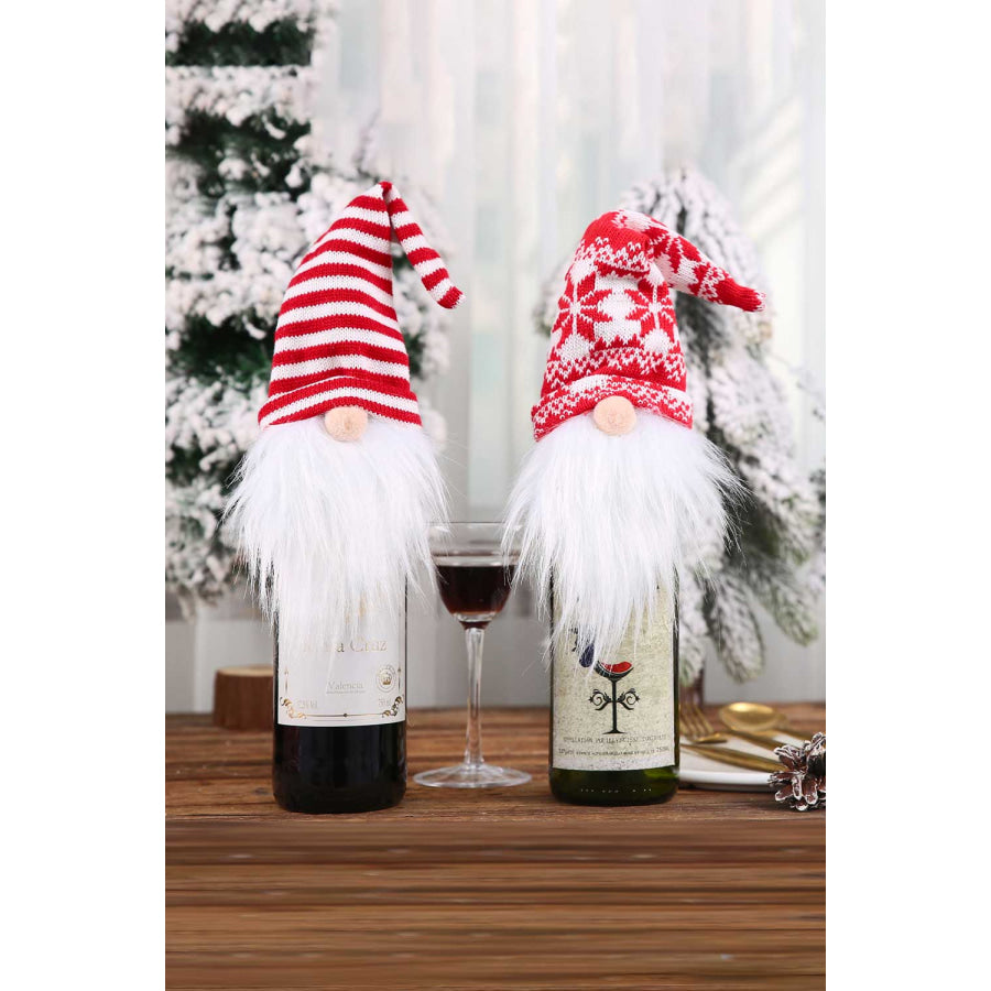 4-Pack Christmas Faceless Gnome Wine Bottle Covers Santa Hat / One Size/4 Pack Apparel and Accessories