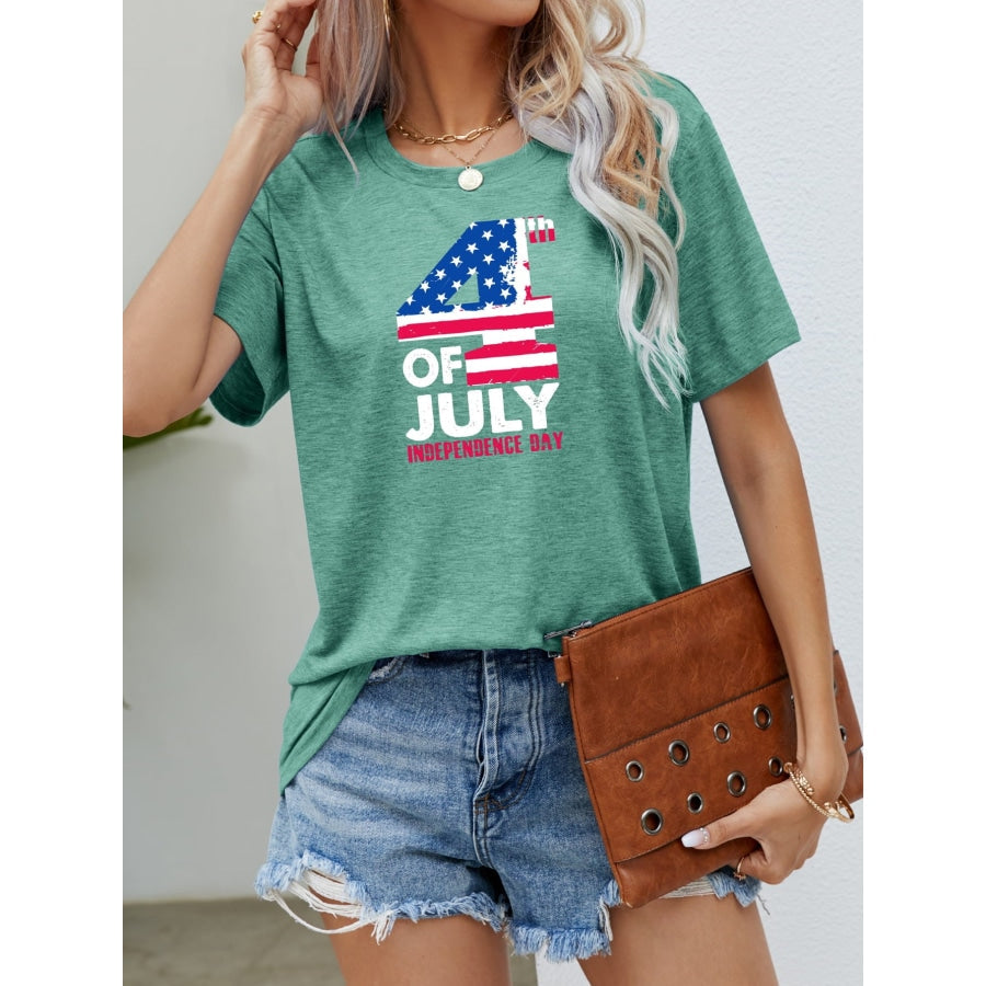 4th OF JULY INDEPENDENCE DAY Graphic Tee Gum Leaf / S