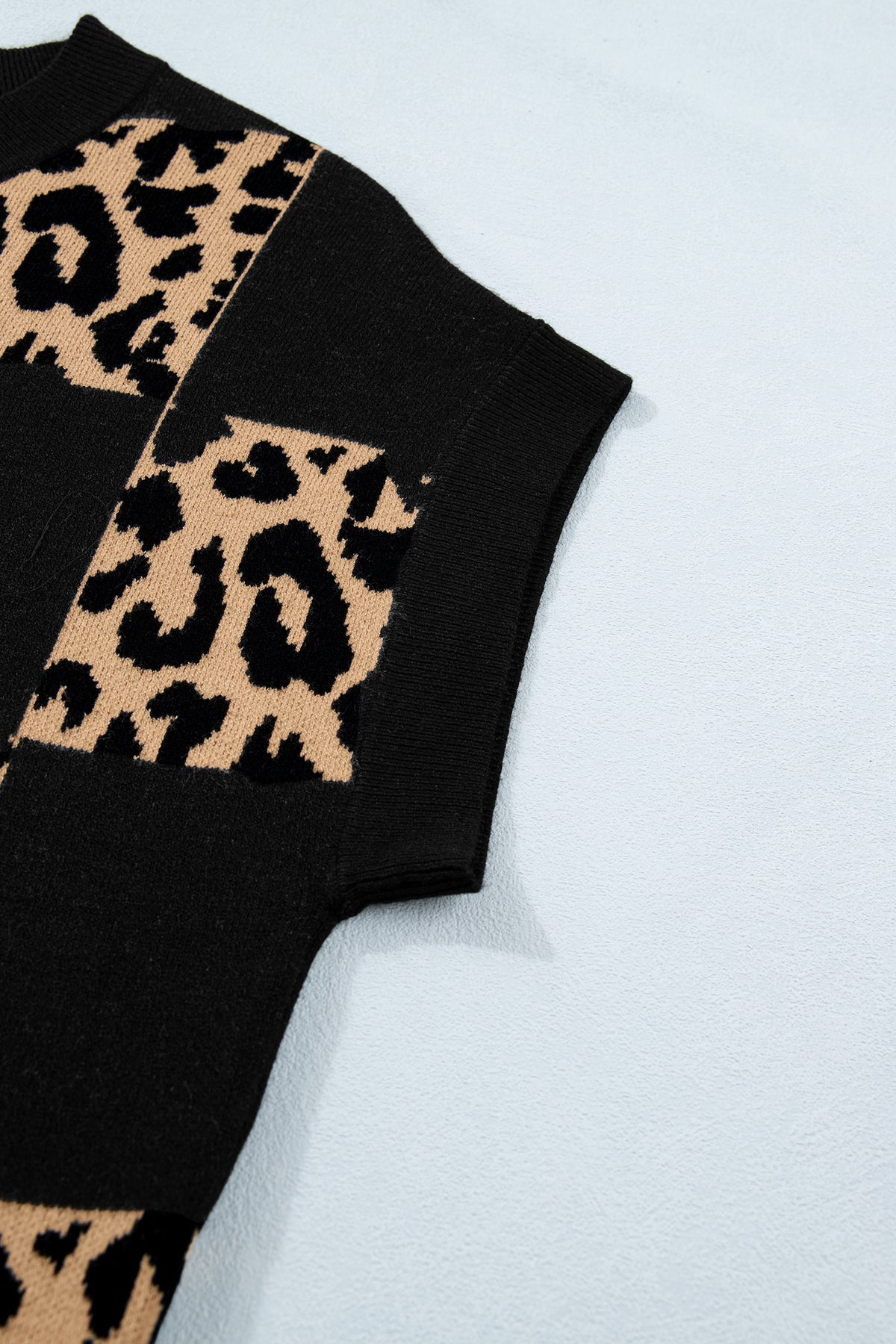Green Leopard Checkerboard Short Sleeve Knit Sweater