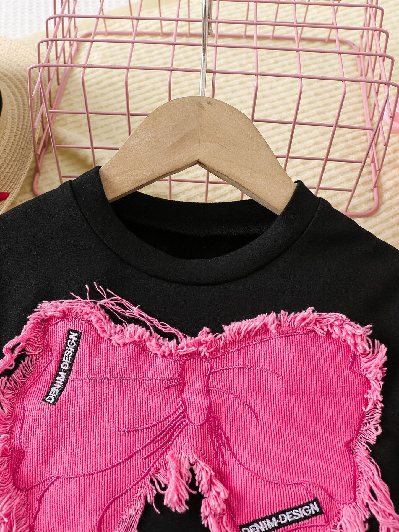 f06dfec0995b486d9cf738d94c9e369b-Max