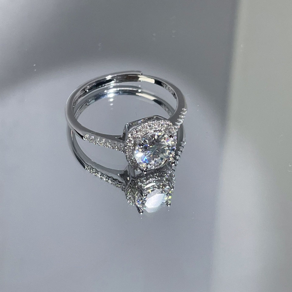 75c53ff4-c1a5-43c7-9868-9c053991f12f-Max