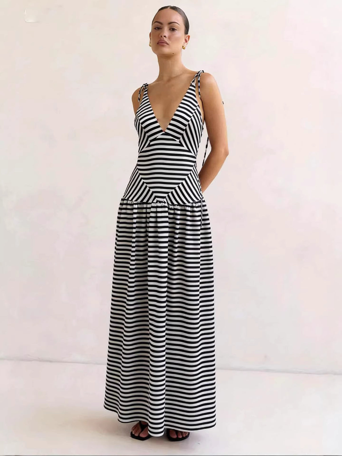 7607ae45377c46ec8e182ab626ded4e3-Max