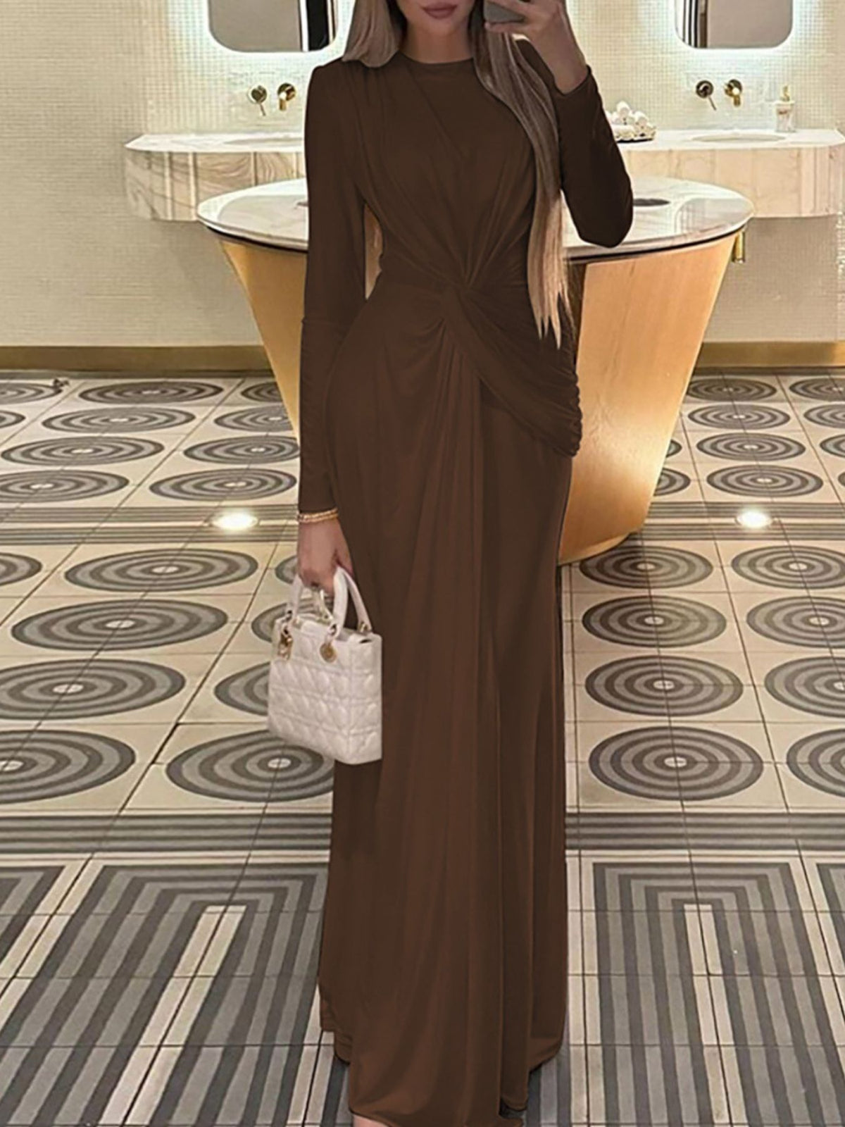 79b3e873-168c-4cf9-b3a4-c18b4b3857ce-Max