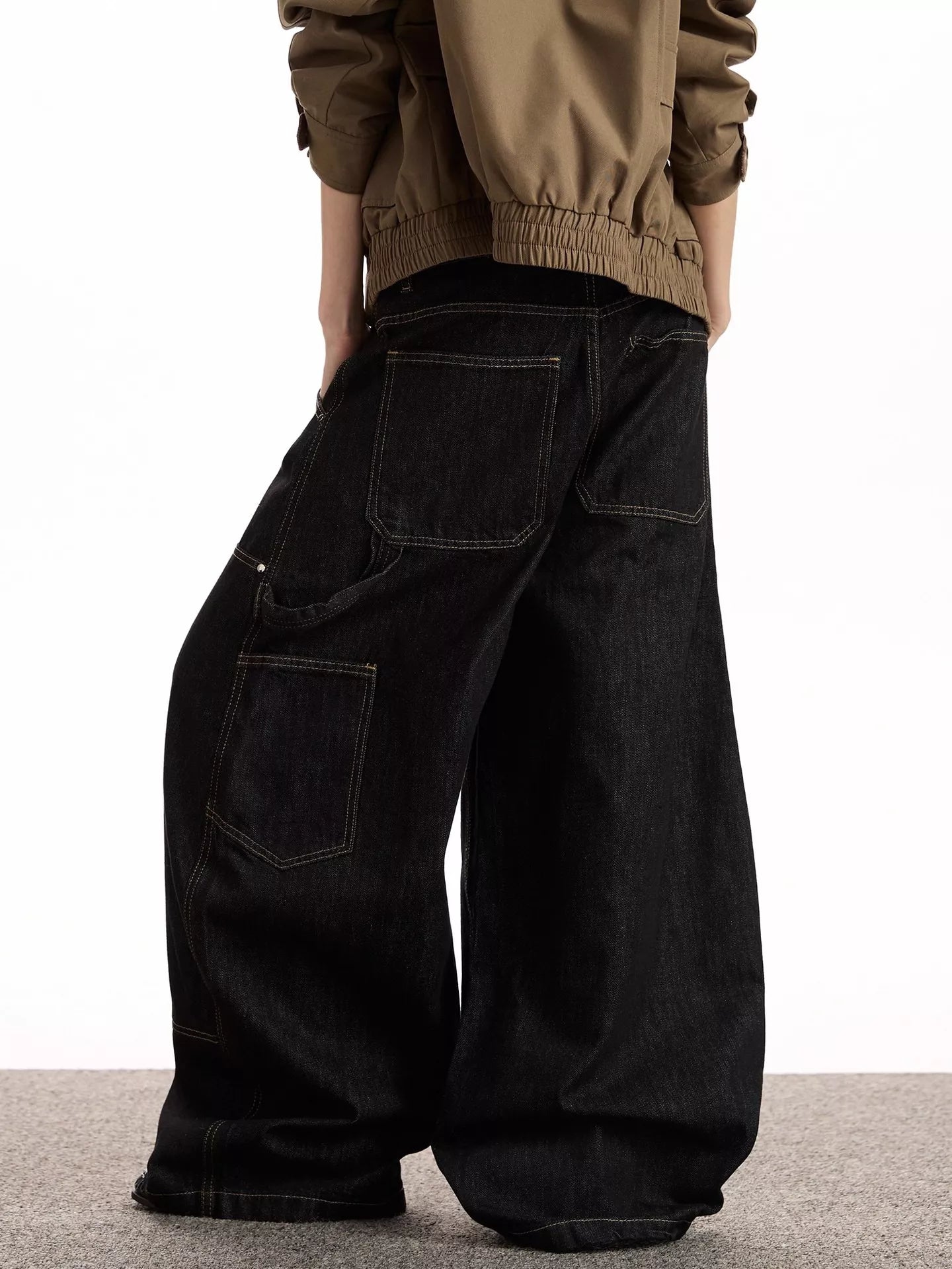 b8a0c788-5ca3-4d02-9f66-b2b7e0496de1-Max