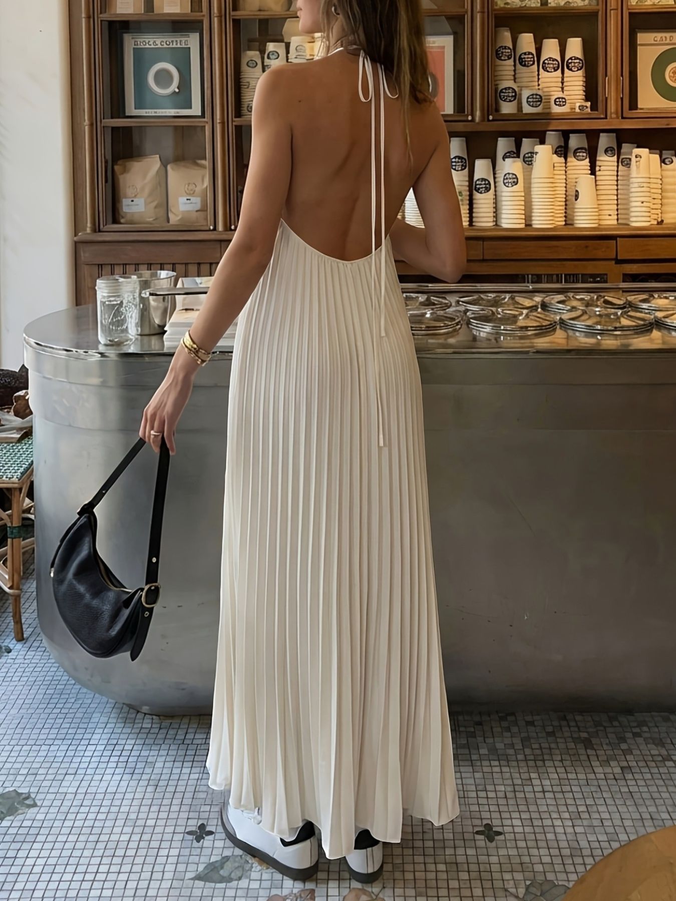 820af198-3f70-40e4-a10c-387f904b9f57-Max