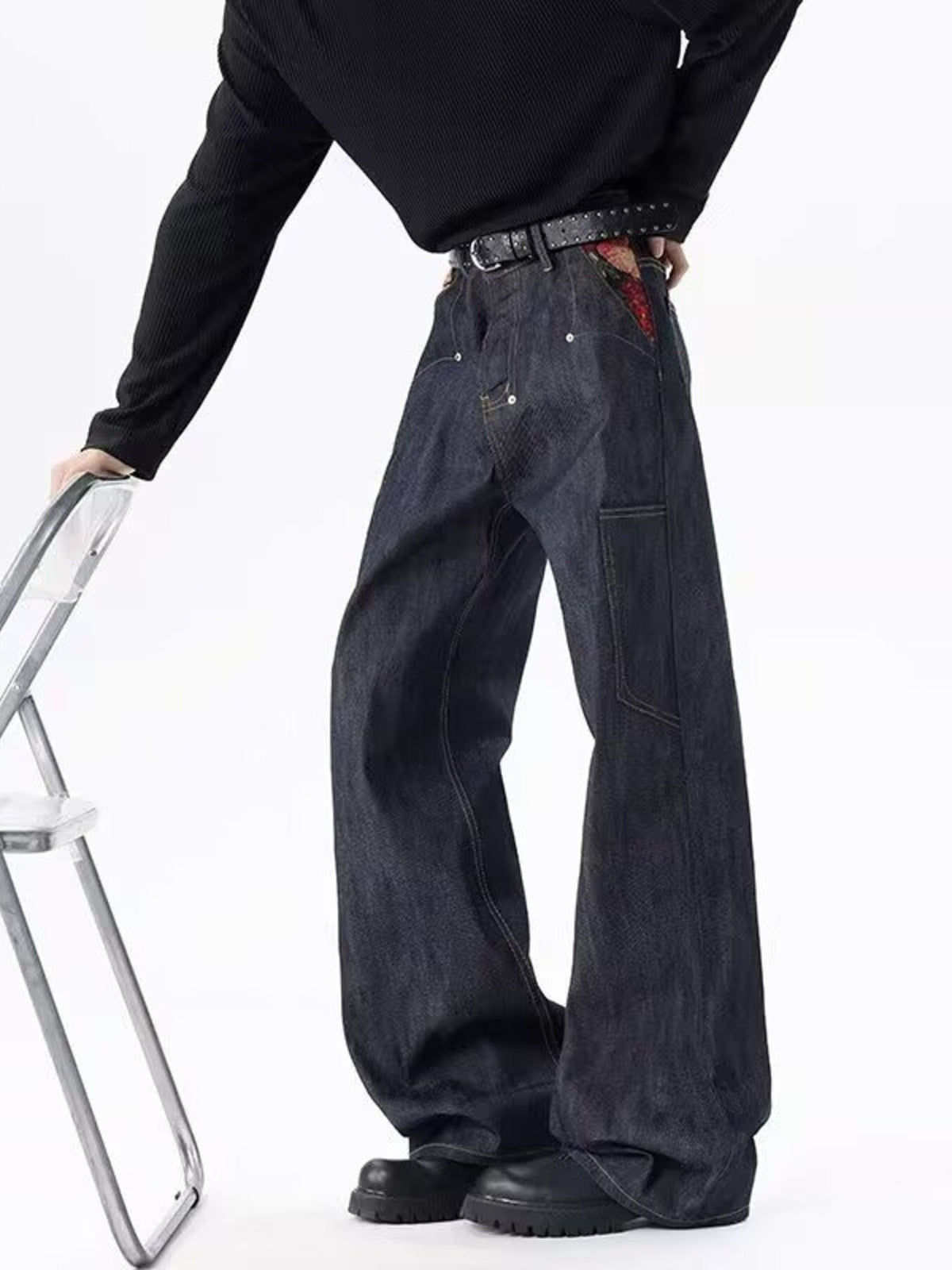 8f5cc072c33c44978f4080616da9a7c8-Max