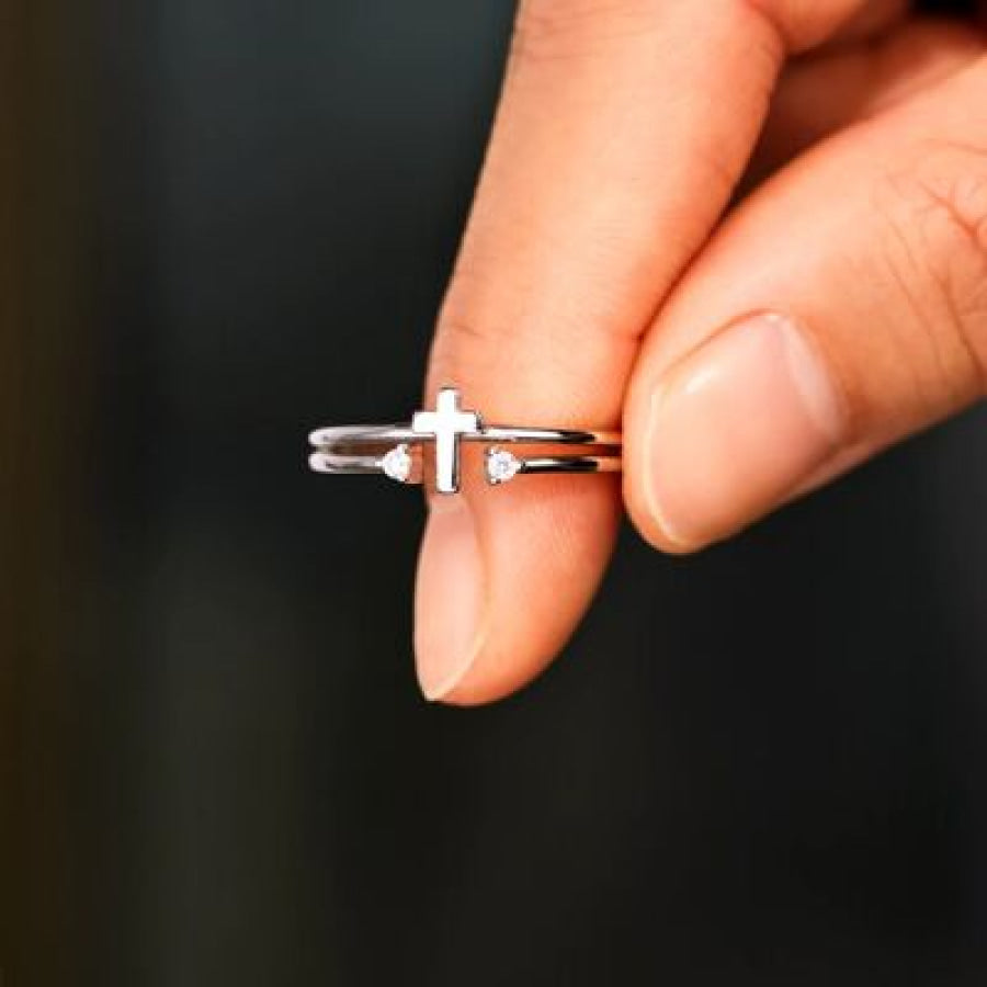 925 Sterling Silver Cross Ring / One Size Apparel and Accessories