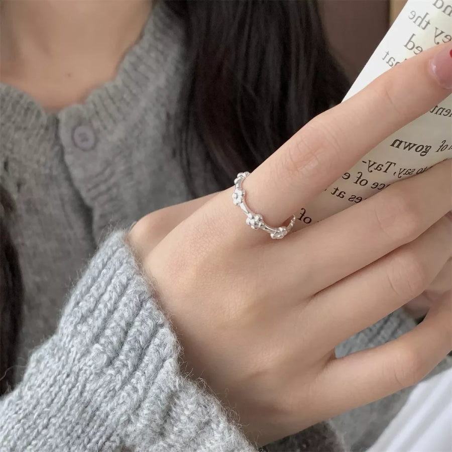 925 Sterling Silver Flower Ring Silver / One Size Apparel and Accessories