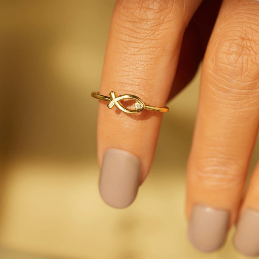 925 Sterling Silver Inlaid Zircon Fish Ring Apparel and Accessories
