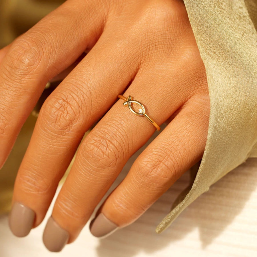 925 Sterling Silver Inlaid Zircon Fish Ring Apparel and Accessories