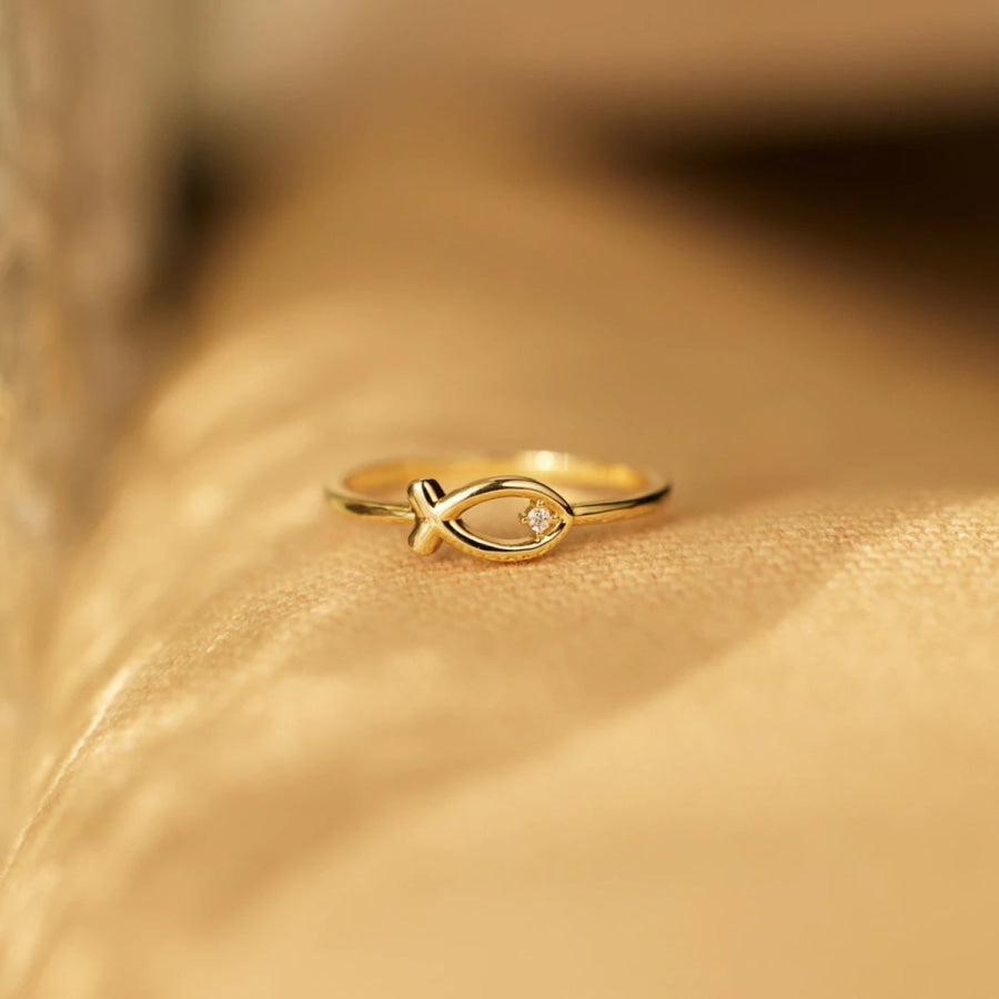 925 Sterling Silver Inlaid Zircon Fish Ring Apparel and Accessories
