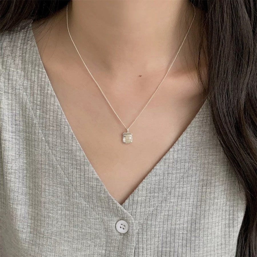 925 Sterling Silver Pendant Necklace Silver / One Size Apparel and Accessories