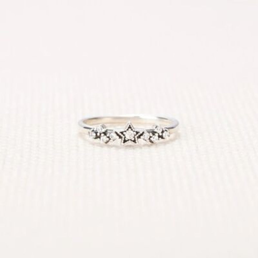 925 Sterling Silver Star Ring / 6 Apparel and Accessories