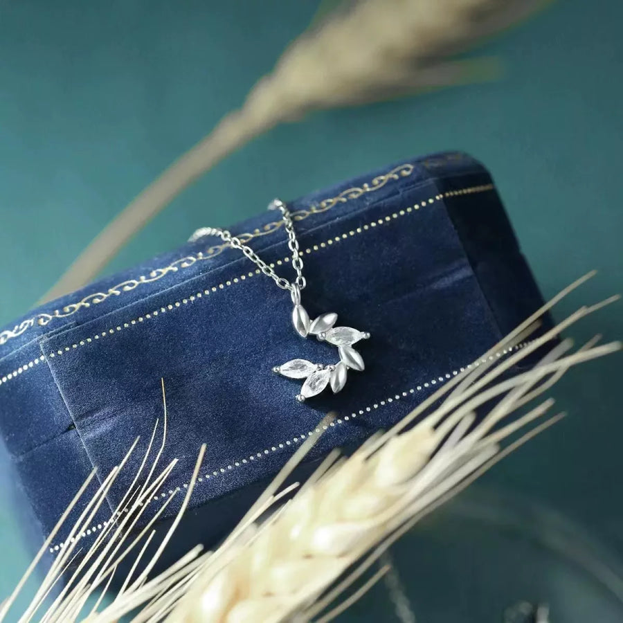 925 Sterling Silver Zircon Leaf Pendant Necklace Silver / One Size Apparel and Accessories