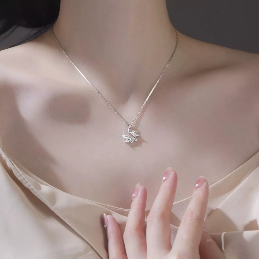 925 Sterling Silver Zircon Leaf Pendant Necklace Silver / One Size Apparel and Accessories