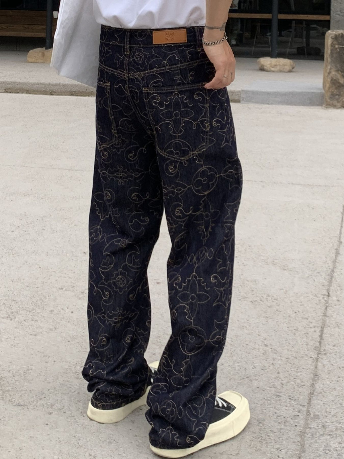 a8cf00bf-4969-425a-8caf-e8d1b3abc4ed-Max