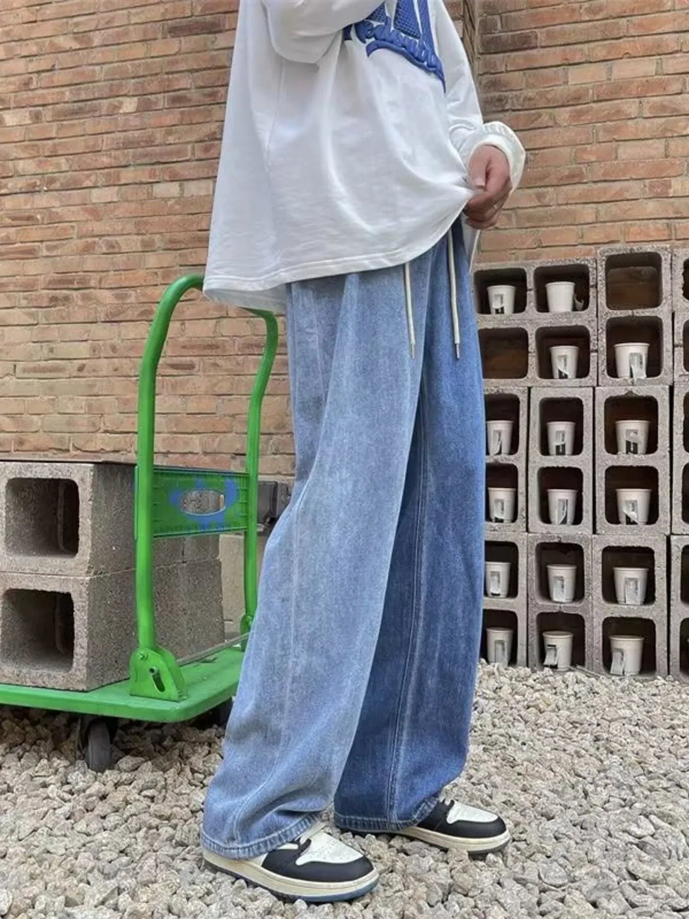 ae772a0ee7944e8981fc9f16bdffd0ac-Max-Origin