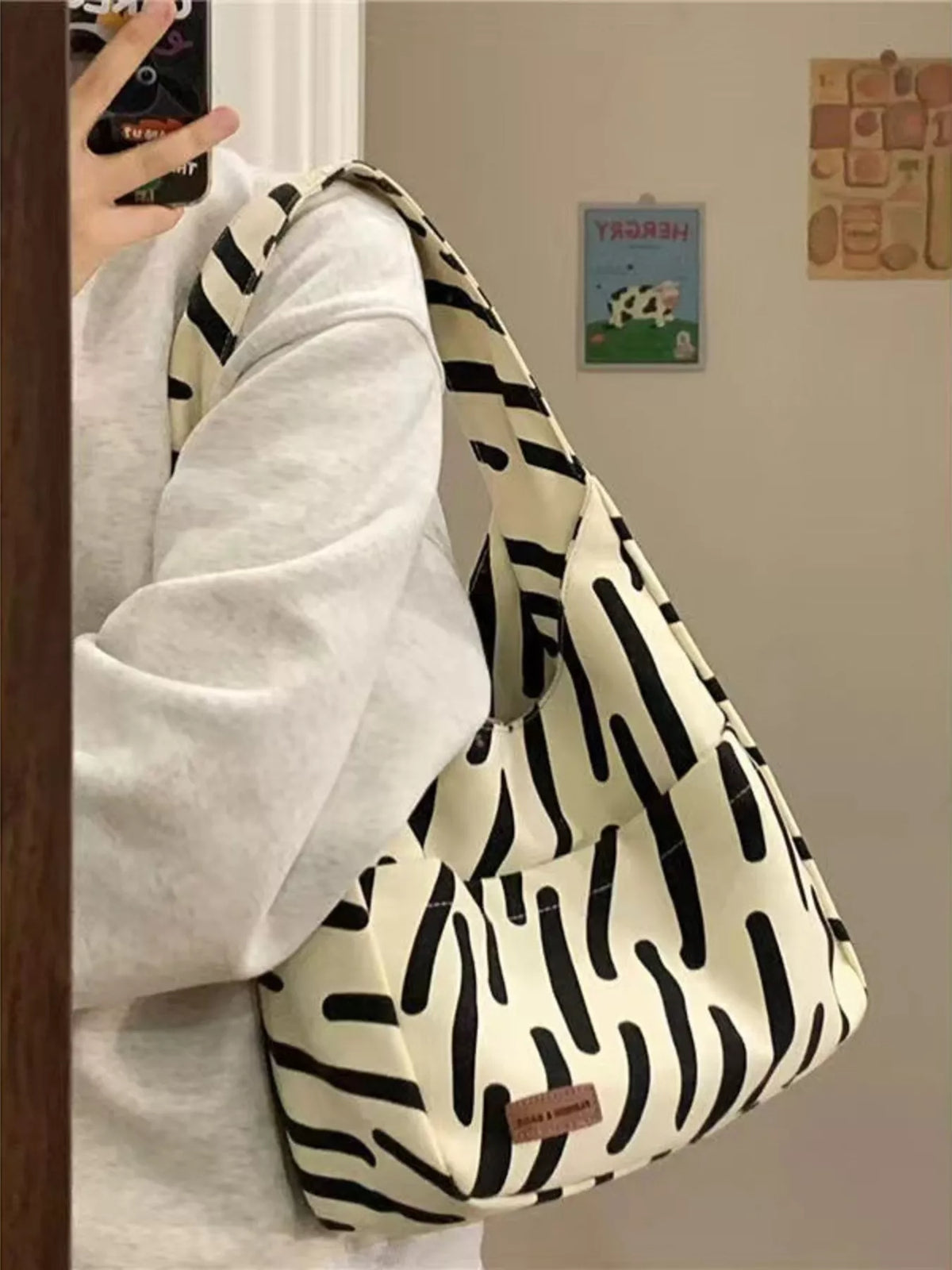 acdc54a4f2e445b29e14dabeaa51a04e-Max-Origin